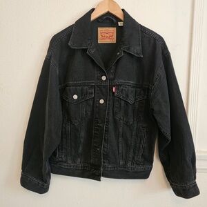 Levi's Black Fit Trucker Jean Jacket in Black Size S